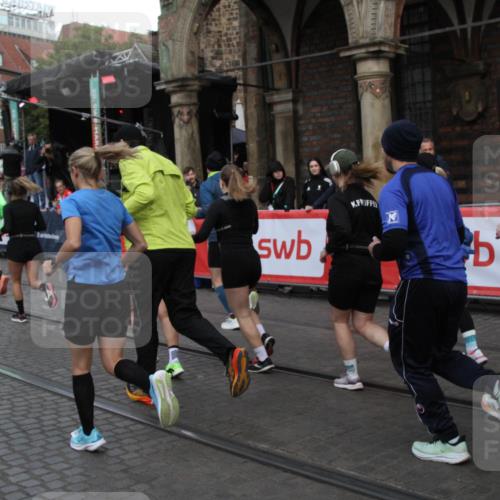 05.10.2025 - 20. swb-Marathon Bremen Yannick Fuchs http://msf.ph/oto/9319896 05.10.2025 11:39:25 Ziel  meine-sportfotos.de