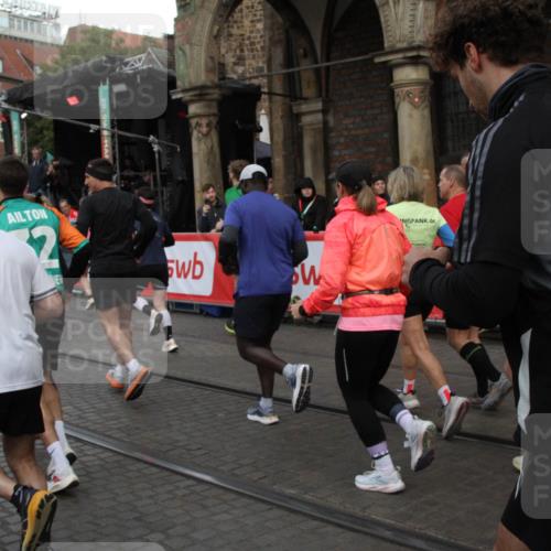 05.10.2025 - 20. swb-Marathon Bremen Yannick Fuchs http://msf.ph/oto/9319904 05.10.2025 11:39:27 Ziel  meine-sportfotos.de