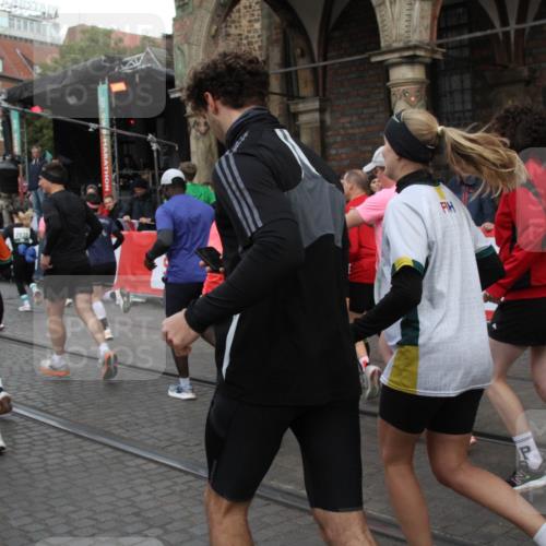 05.10.2025 - 20. swb-Marathon Bremen Yannick Fuchs http://msf.ph/oto/9319905 05.10.2025 11:39:28 Ziel  meine-sportfotos.de