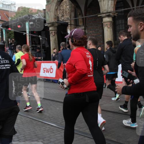 05.10.2025 - 20. swb-Marathon Bremen Yannick Fuchs http://msf.ph/oto/9319917 05.10.2025 11:39:32 Ziel  meine-sportfotos.de