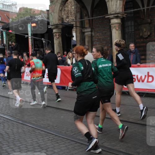 05.10.2025 - 20. swb-Marathon Bremen Yannick Fuchs http://msf.ph/oto/9319920 05.10.2025 11:39:33 Ziel  meine-sportfotos.de
