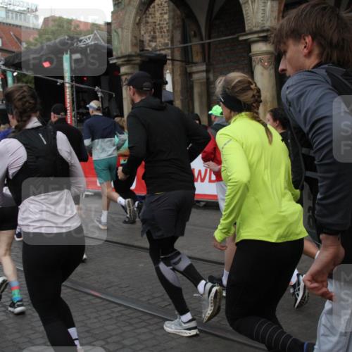 05.10.2025 - 20. swb-Marathon Bremen Yannick Fuchs http://msf.ph/oto/9319927 05.10.2025 11:39:36 Ziel  meine-sportfotos.de