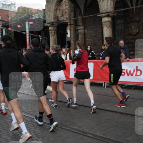 05.10.2025 - 20. swb-Marathon Bremen Yannick Fuchs http://msf.ph/oto/9319946 05.10.2025 11:39:43 Ziel  meine-sportfotos.de