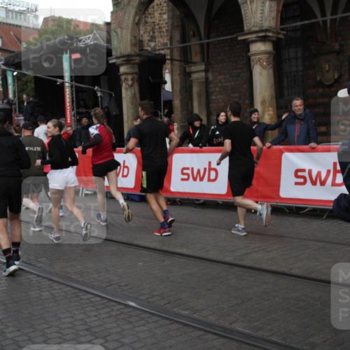 05.10.2025 - 20. swb-Marathon Bremen Yannick Fuchs http://msf.ph/oto/9319948 05.10.2025 11:39:43 Ziel  meine-sportfotos.de