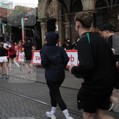 05.10.2025 - 20. swb-Marathon Bremen Yannick Fuchs http://msf.ph/oto/9319950 05.10.2025 11:39:44 Ziel  meine-sportfotos.de