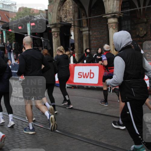05.10.2025 - 20. swb-Marathon Bremen Yannick Fuchs http://msf.ph/oto/9319953 05.10.2025 11:39:45 Ziel  meine-sportfotos.de