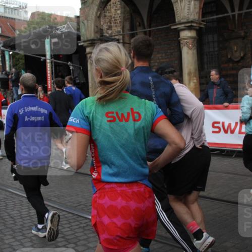 05.10.2025 - 20. swb-Marathon Bremen Yannick Fuchs http://msf.ph/oto/9319964 05.10.2025 11:39:49 Ziel  meine-sportfotos.de