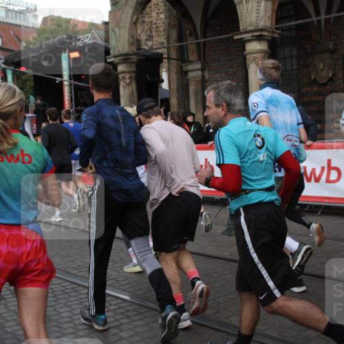 05.10.2025 - 20. swb-Marathon Bremen Yannick Fuchs http://msf.ph/oto/9319965 05.10.2025 11:39:49 Ziel  meine-sportfotos.de