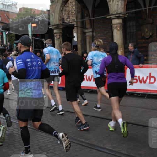 05.10.2025 - 20. swb-Marathon Bremen Yannick Fuchs http://msf.ph/oto/9319967 05.10.2025 11:39:50 Ziel  meine-sportfotos.de