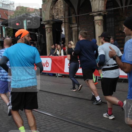 05.10.2025 - 20. swb-Marathon Bremen Yannick Fuchs http://msf.ph/oto/9319980 05.10.2025 11:39:55 Ziel  meine-sportfotos.de