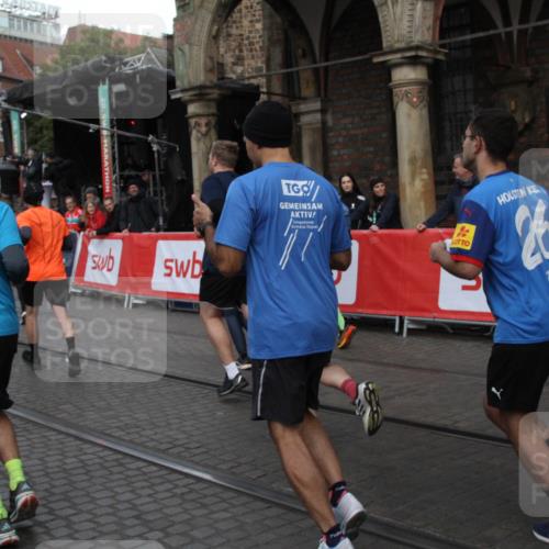 05.10.2025 - 20. swb-Marathon Bremen Yannick Fuchs http://msf.ph/oto/9319981 05.10.2025 11:39:55 Ziel  meine-sportfotos.de