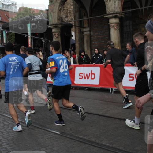 05.10.2025 - 20. swb-Marathon Bremen Yannick Fuchs http://msf.ph/oto/9319983 05.10.2025 11:39:56 Ziel  meine-sportfotos.de