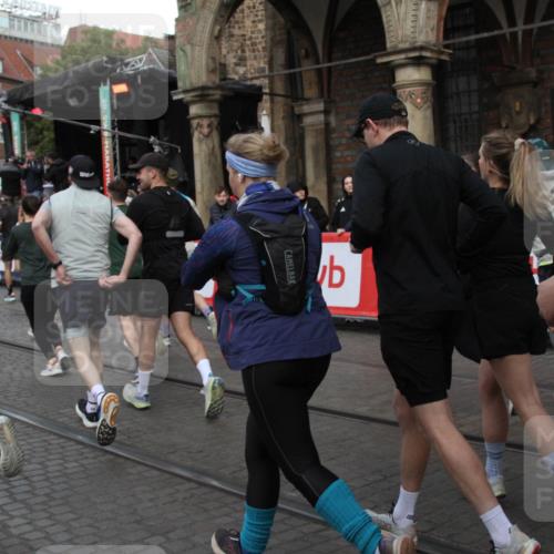 05.10.2025 - 20. swb-Marathon Bremen Yannick Fuchs http://msf.ph/oto/9319991 05.10.2025 11:39:59 Ziel  meine-sportfotos.de