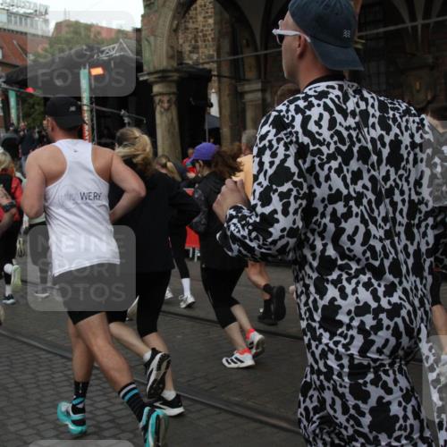 05.10.2025 - 20. swb-Marathon Bremen Yannick Fuchs http://msf.ph/oto/9319999 05.10.2025 11:40:02 Ziel  meine-sportfotos.de