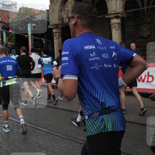 05.10.2025 - 20. swb-Marathon Bremen Yannick Fuchs http://msf.ph/oto/9320023 05.10.2025 11:40:10 Ziel  meine-sportfotos.de