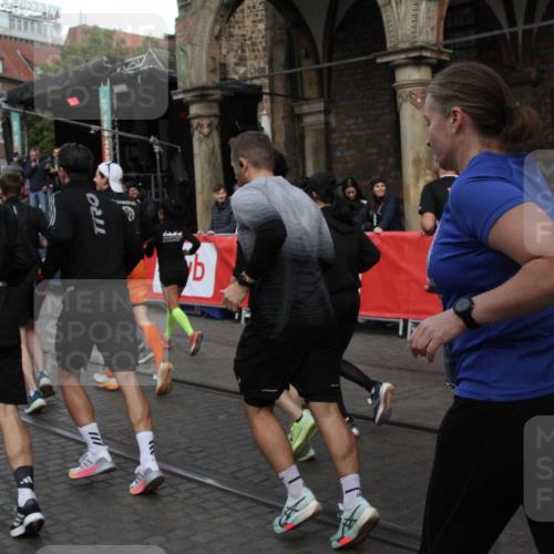 05.10.2025 - 20. swb-Marathon Bremen Yannick Fuchs http://msf.ph/oto/9320031 05.10.2025 11:40:13 Ziel  meine-sportfotos.de
