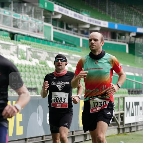 05.10.2025 - 20. swb-Marathon Bremen Michael Burmester http://msf.ph/oto/9323774 05.10.2025 12:09:32 Laufen im Stadion 535, 784, 1083, 1493, 1730, 1861, 1357 meine-sportfotos.de