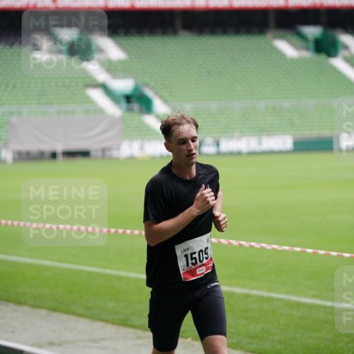 05.10.2025 - 20. swb-Marathon Bremen Michael Burmester http://msf.ph/oto/9323860 05.10.2025 12:12:59 Laufen im Stadion 529, 542, 600, 717, 1113, 1437, 1509, 1771, 1948, 2053, 2116, 2159, 2292 meine-sportfotos.de