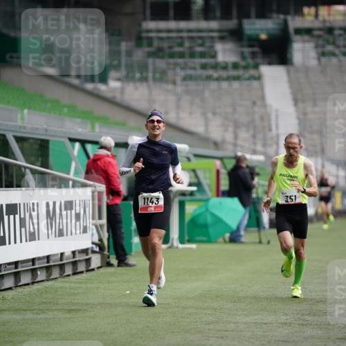 05.10.2025 - 20. swb-Marathon Bremen Michael Burmester http://msf.ph/oto/9324144 05.10.2025 12:22:55 Laufen im Stadion 4, 16, 351, 456, 1143, 1351, 2138, 1024 meine-sportfotos.de