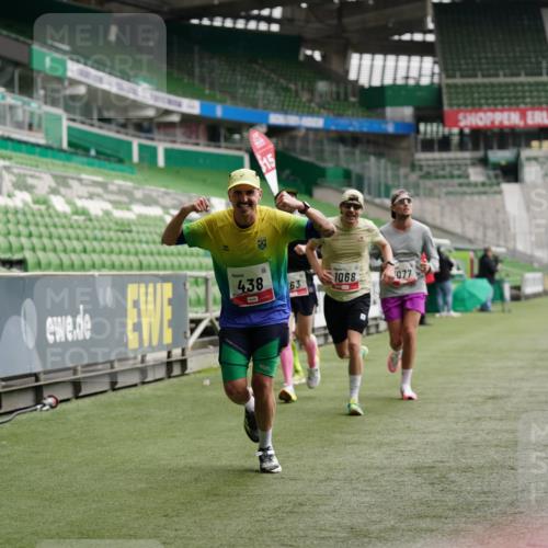 05.10.2025 - 20. swb-Marathon Bremen Michael Burmester http://msf.ph/oto/9324340 05.10.2025 12:25:30 Laufen im Stadion 153, 263, 364, 438, 559, 1068, 1077, 1162, 1289, 1921, 1539 meine-sportfotos.de