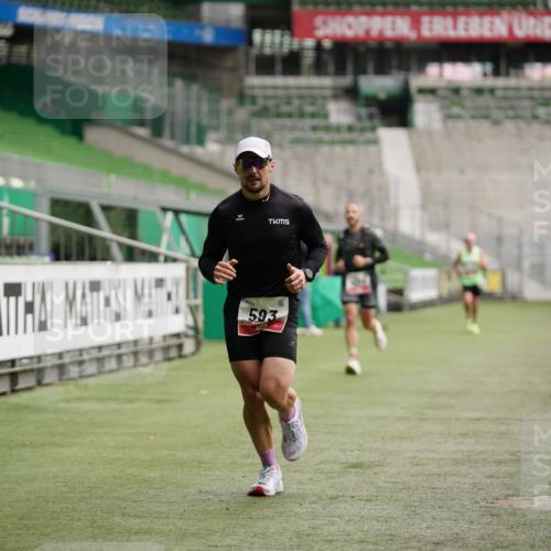 05.10.2025 - 20. swb-Marathon Bremen Michael Burmester http://msf.ph/oto/9324532 05.10.2025 12:27:49 Laufen im Stadion 258, 303, 593, 758, 1249, 1303, 1334, 1668, 1687, 2175, 1571, 1700, 1969 meine-sportfotos.de