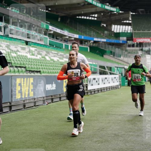 05.10.2025 - 20. swb-Marathon Bremen Michael Burmester http://msf.ph/oto/9324924 05.10.2025 12:33:08 Laufen im Stadion 121, 218, 363, 369, 650, 664, 746, 850, 908, 1494, 1617, 1889, 1913, 1928, 2000, 2033, 2267, 2682, 4251, 6957, 8582, 569, 1093, 1665 meine-sportfotos.de