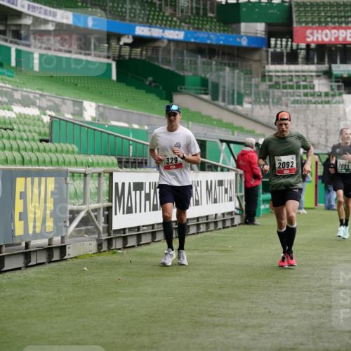 05.10.2025 - 20. swb-Marathon Bremen Michael Burmester http://msf.ph/oto/9324997 05.10.2025 12:44:09 Laufen im Stadion 288, 329, 506, 548, 706, 917, 1196, 1992, 2092, 2249, 2967, 3435, 4369, 4422, 4631, 4867, 5014, 5287, 5495, 5908, 5988, 6385, 6912, 7099, 7373, 7525, 7816, 7949, 8030, 8275, 8593, 9095, 577, 628, 1641, 1652, 1745, 3580, 5231, 5815, 6224, 6423, 7269, 7498, 7668, 7816, 7834, 8053 meine-sportfotos.de