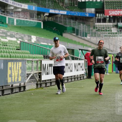05.10.2025 - 20. swb-Marathon Bremen Michael Burmester http://msf.ph/oto/9325002 05.10.2025 12:44:09 Laufen im Stadion 288, 329, 506, 548, 706, 917, 1196, 1992, 2092, 2249, 2967, 3435, 4369, 4422, 4631, 4867, 5014, 5287, 5495, 5908, 5988, 6385, 6912, 7099, 7373, 7525, 7816, 7949, 8030, 8275, 8593, 9095, 577, 628, 1641, 1652, 1745, 3580, 5231, 5815, 6224, 6423, 7269, 7498, 7668, 7816, 7834, 8053 meine-sportfotos.de