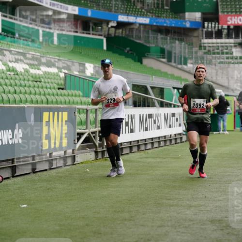 05.10.2025 - 20. swb-Marathon Bremen Michael Burmester http://msf.ph/oto/9325011 05.10.2025 12:44:10 Laufen im Stadion 288, 329, 506, 548, 706, 917, 1196, 1992, 2092, 2249, 2967, 3435, 4369, 4422, 4631, 4867, 5014, 5287, 5495, 5908, 5988, 6385, 6912, 7099, 7373, 7525, 7949, 8030, 8275, 8593, 9095, 577, 628, 1641, 1652, 1745, 3580, 5231, 5287, 5495, 5815, 5988, 6224, 6423, 7269, 7498, 7668, 7816, 7834, 8053, 9095 meine-sportfotos.de