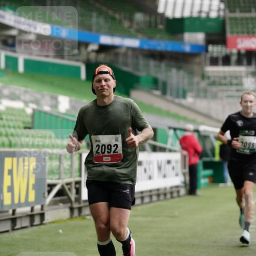 05.10.2025 - 20. swb-Marathon Bremen Michael Burmester http://msf.ph/oto/9325040 05.10.2025 12:44:12 Laufen im Stadion 288, 329, 506, 539, 548, 706, 917, 1196, 1992, 2092, 2249, 2967, 3150, 3982, 4369, 4422, 5014, 5908, 6385, 7099, 7373, 7525, 7949, 8030, 8275, 577, 628, 1641, 1745, 2967, 3435, 3580, 4369, 4631, 4867, 5231, 5287, 5495, 5815, 5988, 6224, 6385, 6423, 6912, 7269, 7498, 7668, 7816, 7834, 8053, 8593, 9095 meine-sportfotos.de