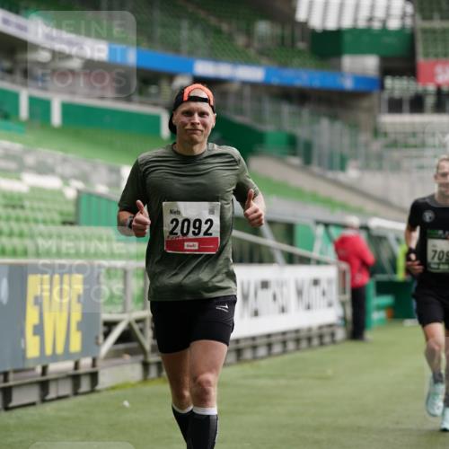 05.10.2025 - 20. swb-Marathon Bremen Michael Burmester http://msf.ph/oto/9325047 05.10.2025 12:44:13 Laufen im Stadion 288, 329, 506, 539, 548, 706, 917, 1196, 1992, 2092, 2249, 3150, 3982, 4422, 5014, 5908, 7099, 7373, 7525, 7949, 8030, 8275, 577, 628, 706, 1641, 1745, 2967, 3435, 3580, 4369, 4631, 4867, 5287, 5495, 5815, 5988, 6224, 6385, 6912, 7269, 7668, 7816, 7834, 8053, 8593, 9095 meine-sportfotos.de