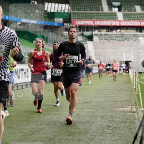 05.10.2025 - 20. swb-Marathon Bremen Michael Burmester http://msf.ph/oto/9325155 05.10.2025 12:44:28 Laufen im Stadion 329, 506, 539, 548, 642, 657, 917, 1196, 2013, 2092, 2188, 2249, 3150, 3219, 3251, 3982, 4422, 5908, 6633, 7099, 7373, 7525, 7949, 8030, 8169, 8351, 8382, 288, 706, 1992, 2967, 3435, 4369, 4631, 4867, 5014, 5287, 5495, 5988, 6385, 6912, 7816, 7834, 8275, 8593, 9095 meine-sportfotos.de