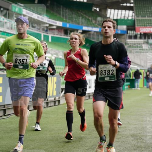 05.10.2025 - 20. swb-Marathon Bremen Michael Burmester http://msf.ph/oto/9325170 05.10.2025 12:44:29 Laufen im Stadion 329, 506, 539, 548, 642, 657, 819, 917, 1196, 2013, 2092, 2188, 2249, 3150, 3219, 3251, 3982, 4358, 4422, 5908, 6633, 7099, 7373, 7525, 7949, 8030, 8169, 8351, 8382, 288, 706, 1992, 2967, 3435, 4369, 4631, 4867, 5014, 5287, 5495, 5988, 6385, 6912, 7816, 8275, 8593, 9095 meine-sportfotos.de