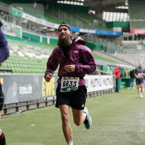 05.10.2025 - 20. swb-Marathon Bremen Michael Burmester http://msf.ph/oto/9325182 05.10.2025 12:44:31 Laufen im Stadion 329, 506, 539, 548, 642, 657, 819, 917, 1196, 2013, 2092, 2188, 2249, 3150, 3219, 3251, 3982, 4358, 4422, 5908, 6633, 7099, 7373, 7525, 7949, 8030, 8169, 8351, 8382, 288, 706, 1992, 2967, 3435, 4369, 4631, 4867, 5014, 6385, 6912, 8275, 8593 meine-sportfotos.de