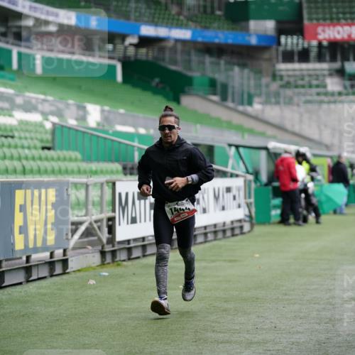 05.10.2025 - 20. swb-Marathon Bremen Michael Burmester http://msf.ph/oto/9325206 05.10.2025 12:34:09 Laufen im Stadion 307, 474, 838, 900, 993, 1034, 1070, 1338, 1339, 1360, 1372, 1444, 2151, 3552, 5640, 6984, 7259, 7442, 8550, 9046, 121, 218, 363, 1372, 1617, 1889, 1913, 2000, 2267, 4251, 6957, 7259, 8582 meine-sportfotos.de