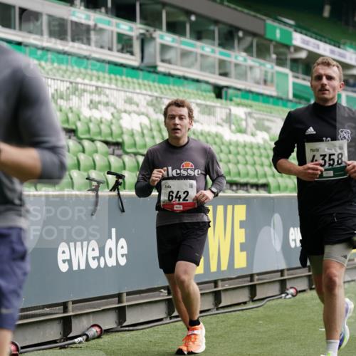 05.10.2025 - 20. swb-Marathon Bremen Michael Burmester http://msf.ph/oto/9325230 05.10.2025 12:44:40 Laufen im Stadion 109, 329, 506, 539, 548, 642, 657, 819, 917, 1631, 2013, 2092, 2188, 2666, 2719, 3150, 3219, 3251, 3342, 3982, 4358, 4422, 5908, 6302, 6633, 7099, 7373, 7525, 7949, 8030, 8169, 8351, 8382, 288, 1196, 1992, 2249, 8275 meine-sportfotos.de