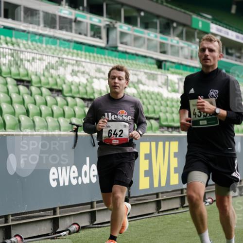 05.10.2025 - 20. swb-Marathon Bremen Michael Burmester http://msf.ph/oto/9325237 05.10.2025 12:44:40 Laufen im Stadion 109, 329, 506, 539, 548, 642, 657, 819, 917, 1631, 2013, 2092, 2188, 2666, 2719, 3150, 3219, 3251, 3342, 3982, 4358, 4422, 5908, 6302, 6633, 7099, 7373, 7525, 7949, 8030, 8169, 8351, 8382, 288, 1196, 1992, 2249, 8275 meine-sportfotos.de
