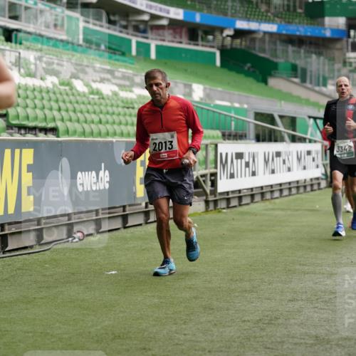 05.10.2025 - 20. swb-Marathon Bremen Michael Burmester http://msf.ph/oto/9325249 05.10.2025 12:44:42 Laufen im Stadion 109, 329, 506, 539, 548, 642, 657, 819, 917, 1631, 2013, 2092, 2188, 2666, 2719, 3150, 3219, 3251, 3327, 3342, 3982, 4358, 4422, 5908, 6302, 6633, 7099, 7373, 7525, 7949, 8030, 8169, 8351, 8382, 288, 1196, 1992, 2249, 7949 meine-sportfotos.de