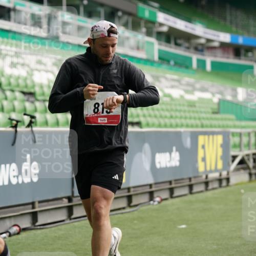 05.10.2025 - 20. swb-Marathon Bremen Michael Burmester http://msf.ph/oto/9325303 05.10.2025 12:44:48 Laufen im Stadion 109, 329, 506, 539, 642, 657, 819, 917, 1055, 1631, 2013, 2092, 2188, 2666, 2719, 3150, 3219, 3251, 3327, 3342, 3982, 4358, 4422, 4571, 6302, 6633, 6996, 7099, 7373, 7525, 8169, 8351, 8382, 8828, 9130, 548, 1196, 2249, 5908, 7373, 7949, 8030 meine-sportfotos.de