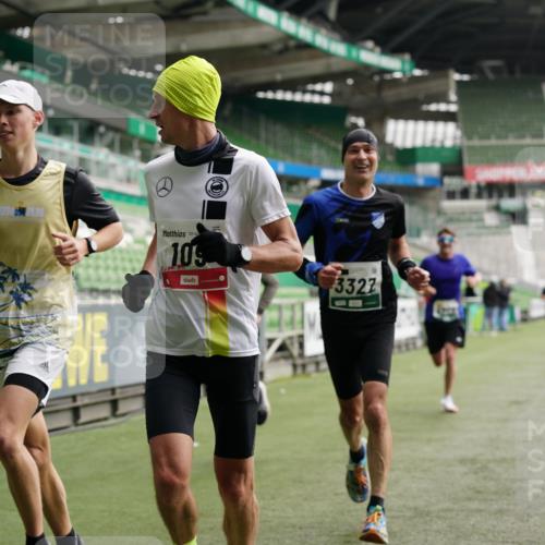 05.10.2025 - 20. swb-Marathon Bremen Michael Burmester http://msf.ph/oto/9325375 05.10.2025 12:44:55 Laufen im Stadion 109, 506, 539, 642, 657, 819, 917, 1055, 1631, 2013, 2188, 2666, 2719, 3150, 3218, 3219, 3251, 3327, 3342, 3982, 4358, 4571, 6302, 6633, 6996, 7099, 7525, 8169, 8351, 8382, 8828, 9130, 329, 548, 1196, 2092, 2249, 4422, 5908, 7373, 7949, 8030 meine-sportfotos.de