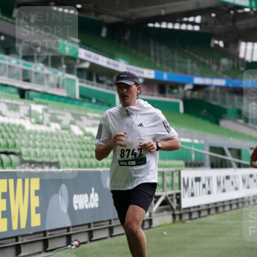 05.10.2025 - 20. swb-Marathon Bremen Michael Burmester http://msf.ph/oto/9325451 05.10.2025 12:45:07 Laufen im Stadion 109, 539, 642, 657, 819, 1055, 1146, 1631, 1790, 1883, 2013, 2188, 2666, 2719, 3150, 3197, 3218, 3219, 3251, 3327, 3342, 3982, 4358, 4571, 6302, 6633, 6996, 7525, 8169, 8351, 8382, 8747, 8828, 9130, 329, 506, 917, 2092, 4422, 7099, 7373, 7525 meine-sportfotos.de
