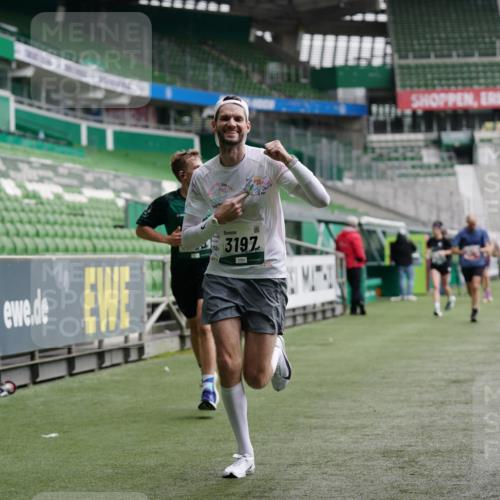 05.10.2025 - 20. swb-Marathon Bremen Michael Burmester http://msf.ph/oto/9325517 05.10.2025 12:45:18 Laufen im Stadion 109, 642, 819, 1055, 1146, 1631, 1790, 1883, 2013, 2188, 2666, 2719, 3197, 3218, 3251, 3327, 3342, 4358, 4571, 4786, 6150, 6302, 6633, 6996, 7440, 8169, 8351, 8747, 8828, 9130, 506, 539, 642, 657, 917, 3150, 3219, 3982, 7099, 7525, 8382 meine-sportfotos.de
