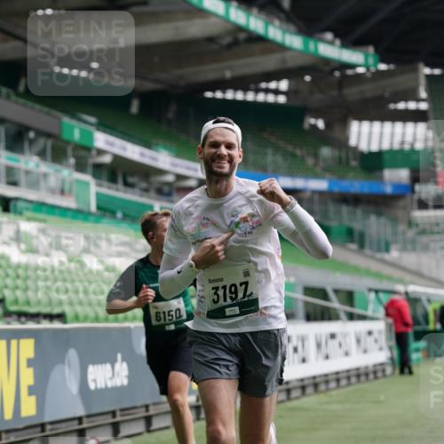 05.10.2025 - 20. swb-Marathon Bremen Michael Burmester http://msf.ph/oto/9325521 05.10.2025 12:45:18 Laufen im Stadion 109, 642, 819, 1055, 1146, 1631, 1790, 1883, 2013, 2188, 2666, 2719, 3197, 3218, 3251, 3327, 3342, 4358, 4571, 4786, 6150, 6302, 6633, 6996, 7440, 8169, 8351, 8747, 8828, 9130, 506, 539, 642, 657, 917, 3150, 3219, 3982, 7099, 7525, 8382 meine-sportfotos.de