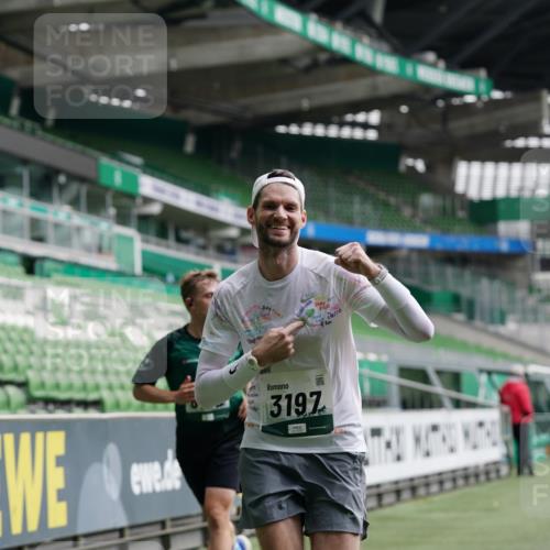 05.10.2025 - 20. swb-Marathon Bremen Michael Burmester http://msf.ph/oto/9325525 05.10.2025 12:45:19 Laufen im Stadion 109, 819, 1055, 1146, 1631, 1790, 1883, 2013, 2188, 2666, 2719, 3197, 3218, 3251, 3327, 3342, 4358, 4571, 4786, 6150, 6302, 6633, 6996, 7440, 8169, 8351, 8747, 8828, 9130, 506, 539, 642, 657, 917, 3150, 3219, 3251, 3982, 6633, 7099, 7525, 8169, 8351, 8382 meine-sportfotos.de