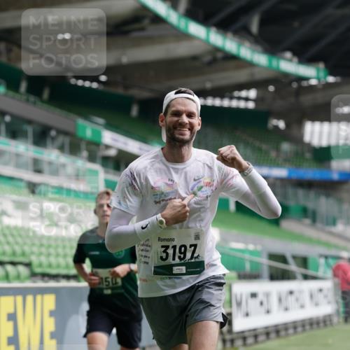 05.10.2025 - 20. swb-Marathon Bremen Michael Burmester http://msf.ph/oto/9325533 05.10.2025 12:45:19 Laufen im Stadion 109, 819, 1055, 1146, 1631, 1790, 1883, 2013, 2188, 2666, 2719, 3197, 3218, 3251, 3327, 3342, 4358, 4571, 4786, 6150, 6302, 6633, 6996, 7440, 8169, 8351, 8747, 8828, 9130, 506, 539, 642, 657, 917, 3150, 3219, 3251, 3982, 6633, 7099, 7525, 8169, 8351, 8382 meine-sportfotos.de