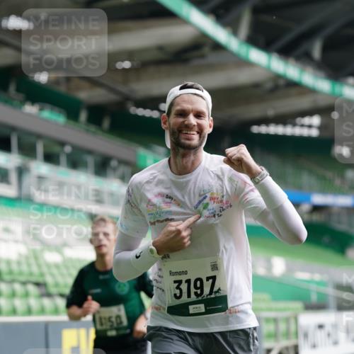05.10.2025 - 20. swb-Marathon Bremen Michael Burmester http://msf.ph/oto/9325545 05.10.2025 12:45:19 Laufen im Stadion 109, 819, 1055, 1146, 1631, 1790, 1883, 2013, 2188, 2666, 2719, 3197, 3218, 3251, 3327, 3342, 4358, 4571, 4786, 6150, 6302, 6633, 6996, 7440, 8169, 8351, 8747, 8828, 9130, 506, 539, 642, 657, 917, 3150, 3219, 3251, 3982, 6633, 7099, 7525, 8169, 8351, 8382 meine-sportfotos.de