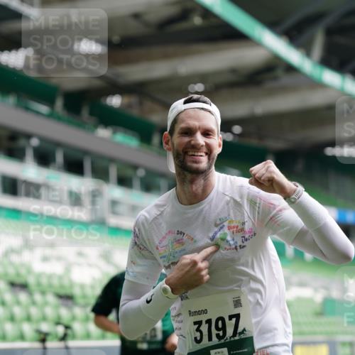 05.10.2025 - 20. swb-Marathon Bremen Michael Burmester http://msf.ph/oto/9325553 05.10.2025 12:45:19 Laufen im Stadion 109, 819, 1055, 1146, 1631, 1790, 1883, 2013, 2188, 2666, 2719, 3197, 3218, 3251, 3327, 3342, 4358, 4571, 4786, 6150, 6302, 6633, 6996, 7440, 8169, 8351, 8747, 8828, 9130, 506, 539, 642, 657, 917, 3150, 3219, 3251, 3982, 6633, 7099, 7525, 8169, 8351, 8382 meine-sportfotos.de