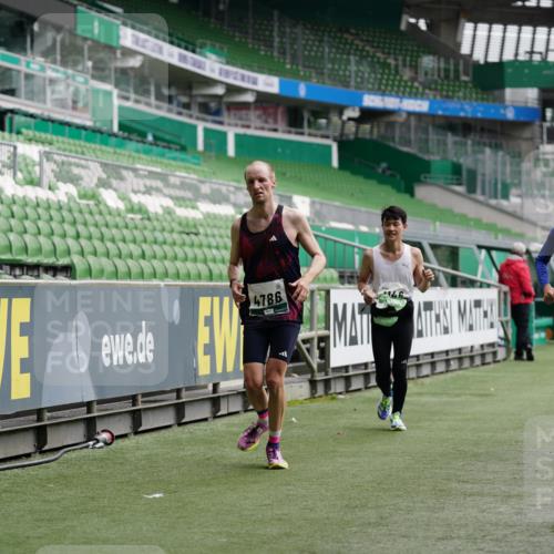 05.10.2025 - 20. swb-Marathon Bremen Michael Burmester http://msf.ph/oto/9325606 05.10.2025 12:45:28 Laufen im Stadion 109, 349, 819, 1055, 1146, 1631, 1790, 1883, 2666, 2719, 3197, 3218, 3327, 3342, 3807, 4358, 4571, 4786, 5132, 5588, 6150, 6302, 6996, 7028, 7440, 8747, 8828, 9130, 539, 642, 657, 2013, 2188, 3150, 3219, 3251, 3982, 6633, 8169, 8351, 8382 meine-sportfotos.de