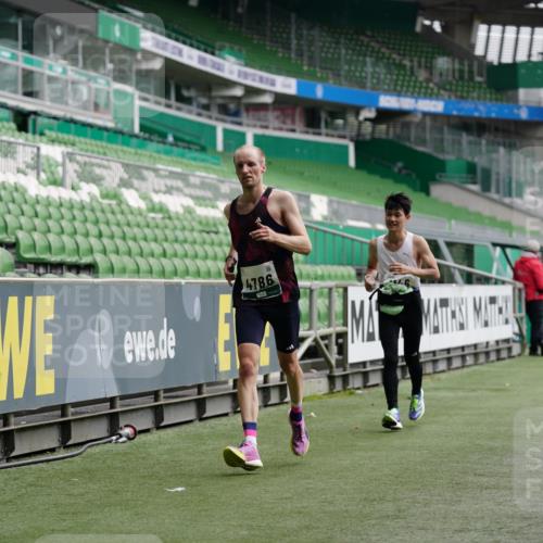 05.10.2025 - 20. swb-Marathon Bremen Michael Burmester http://msf.ph/oto/9325614 05.10.2025 12:45:28 Laufen im Stadion 109, 349, 819, 1055, 1146, 1631, 1790, 1883, 2666, 2719, 3197, 3218, 3327, 3342, 3807, 4358, 4571, 4786, 5132, 5588, 6150, 6302, 6996, 7028, 7440, 8747, 8828, 9130, 539, 642, 657, 2013, 2188, 3150, 3219, 3251, 3982, 6633, 8169, 8351, 8382 meine-sportfotos.de