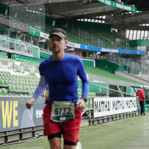 05.10.2025 - 20. swb-Marathon Bremen Michael Burmester http://msf.ph/oto/9325638 05.10.2025 12:45:30 Laufen im Stadion 109, 349, 649, 852, 943, 1055, 1146, 1307, 1631, 1790, 1883, 2666, 2719, 3197, 3218, 3327, 3342, 3807, 4571, 4786, 5132, 5588, 6150, 6302, 6996, 7028, 7440, 8747, 8828, 9130, 539, 642, 657, 819, 2013, 2188, 3150, 3219, 3251, 3982, 4358, 6633, 8169, 8351, 8382 meine-sportfotos.de